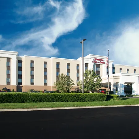 Hampton Inn & Suites Greensburg-2