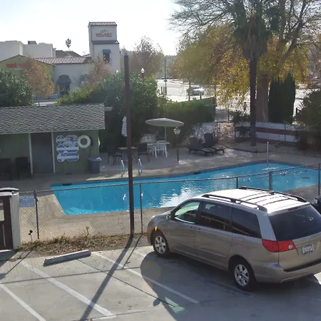 Vino Inn & Suites-3
