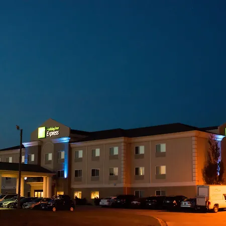 Holiday Inn Express Devils Lake By Ihg-3