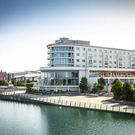Waterfront Southport Hotel-2
