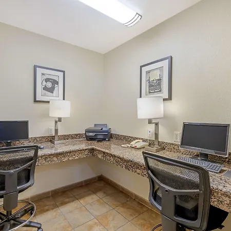 Best Western Plus Guymon Hotel & Suites-2