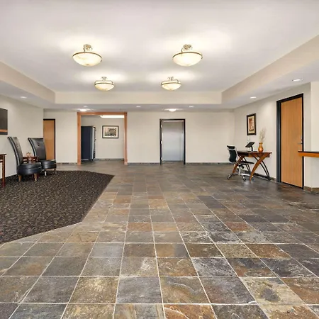 Baymont By Wyndham Fremont-3