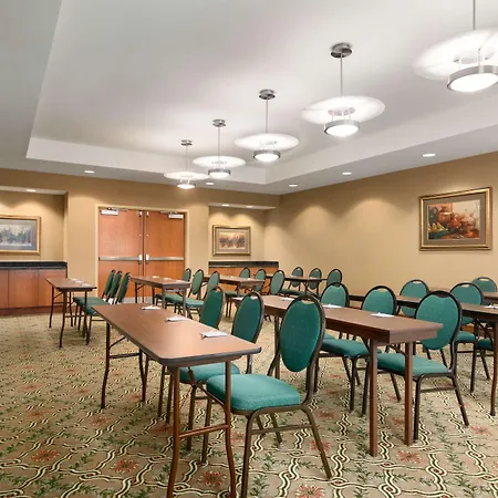 Hampton Inn & Suites Williamsburg-Central-2