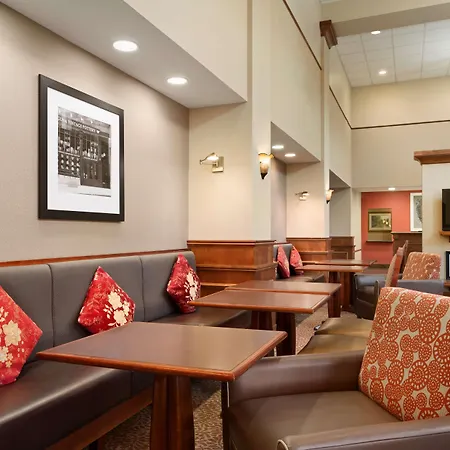 Hampton Inn & Suites Williamsburg-Central-3