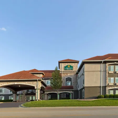 La Quinta By Wyndham Olathe-3