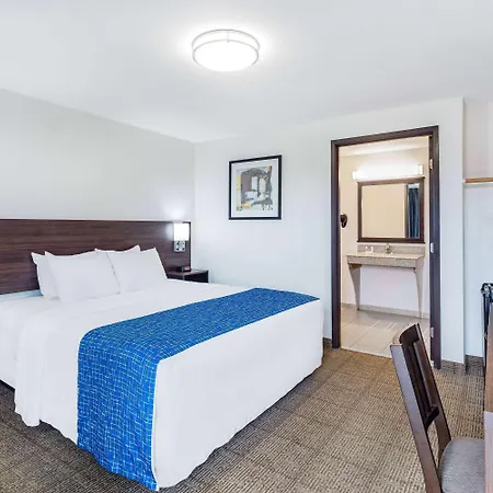 Travelodge By Wyndham Newport-3