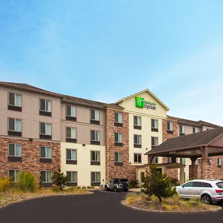 Holiday Inn Express Newport By Ihg-3