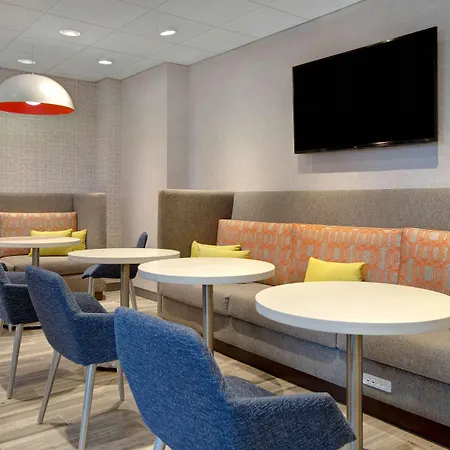 Hampton Inn & Suites Yonkers-3