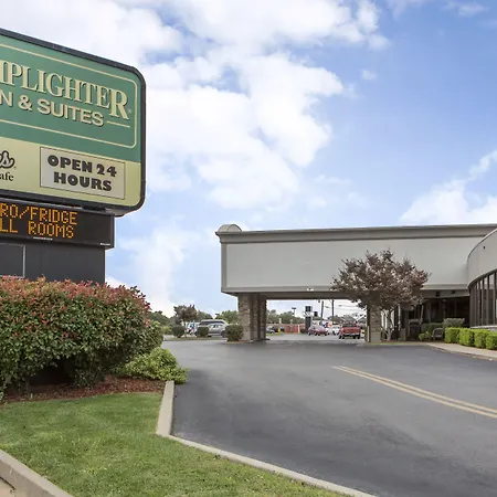Lamplighter Inn-South-3