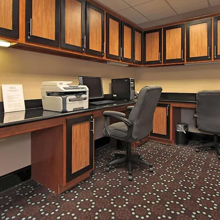 Hampton Inn Defiance-3