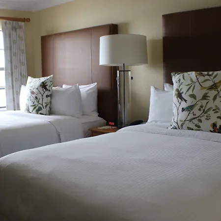 Inn On The Lakes-2