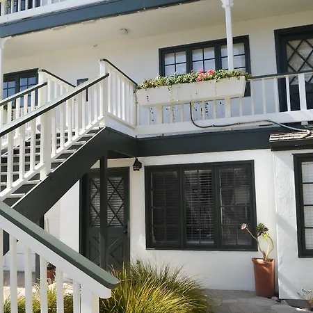 Green Gables Inn, A Four Sisters Inn-2