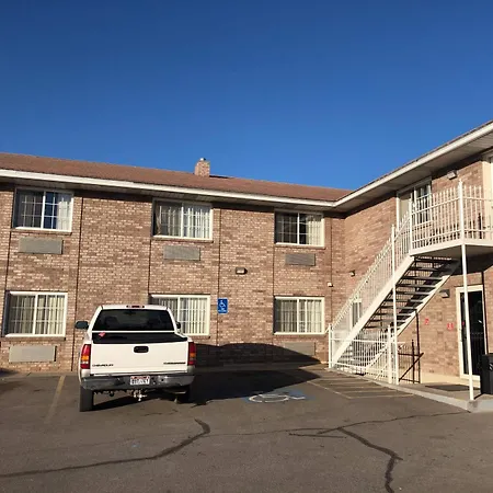 Ameri-Stay Inn & Suites-2