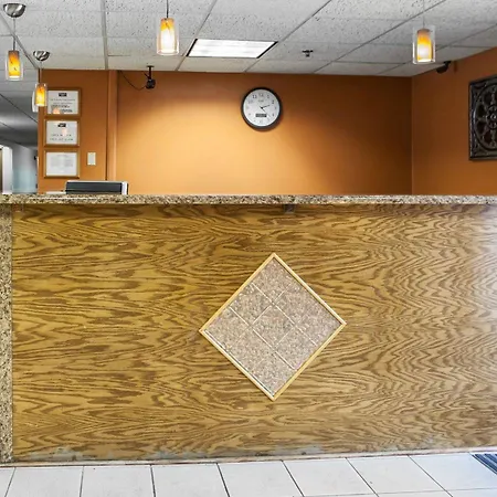 Rodeway Inn & Suites Milwaukee Airport-2