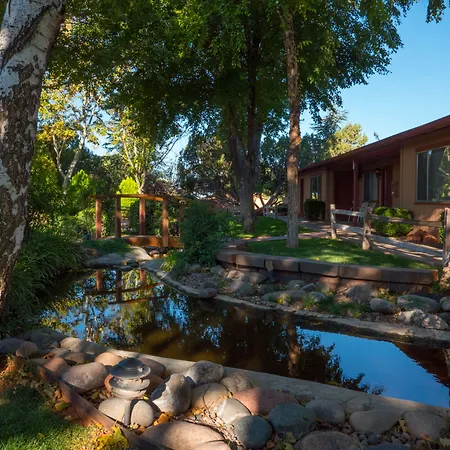 Sky Ranch Lodge-3