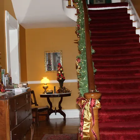 The Carriage Inn Bed And Breakfast-2