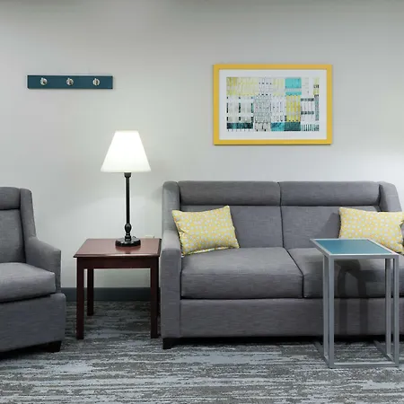 Hampton Inn & Suites Rochester-North-3