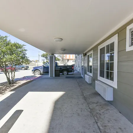 Woodspring Suites Austin North I-35-3