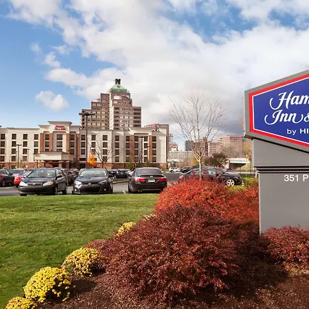 Hampton Inn & Suites East Hartford-3