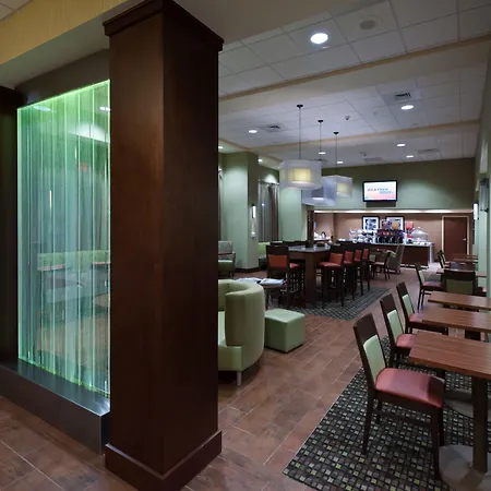 Hampton Inn & Suites Winston-Salem/University Area-3