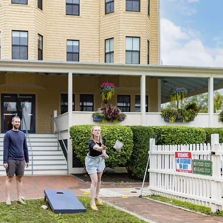 Colonial Inn-2