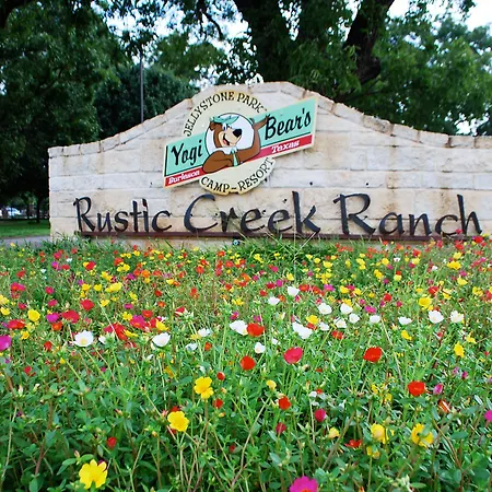 Rustic Creek Ranch Resort At North Jellystone Park-3