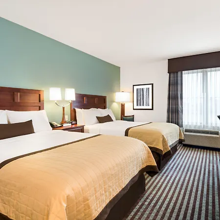 Baymont By Wyndham Denver International Airport-3