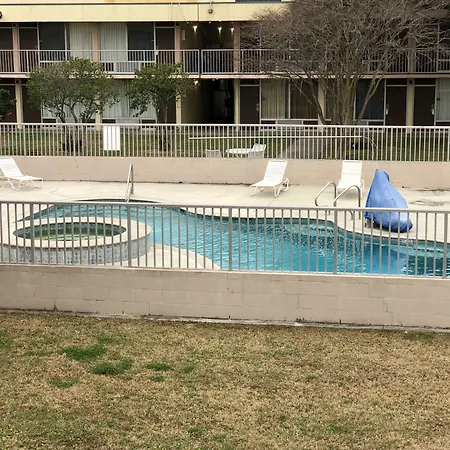 Super 8 By Wyndham Baton Rouge/I-10-2