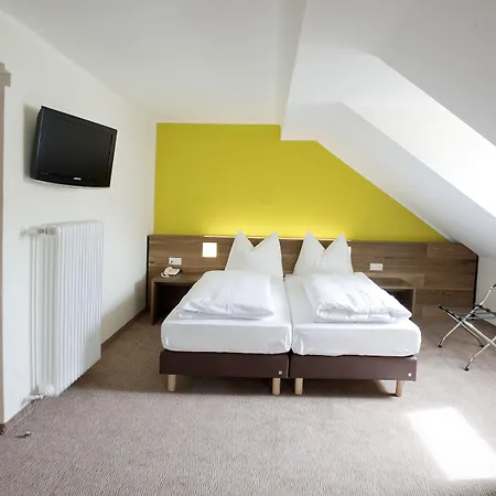 Basic Hotel Innsbruck-3