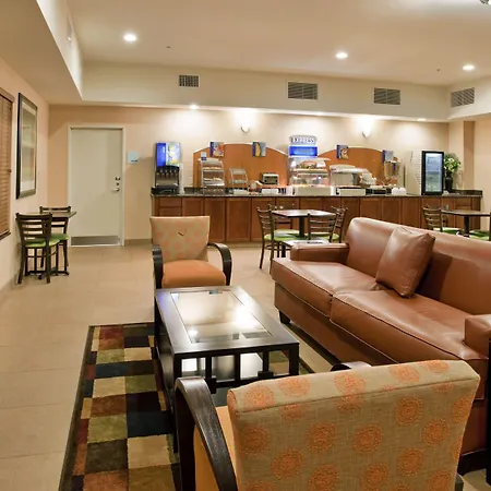 Holiday Inn Express & Suites North-3