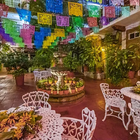 Hotel Posada De Roger - Near Los Muertos Beach-3
