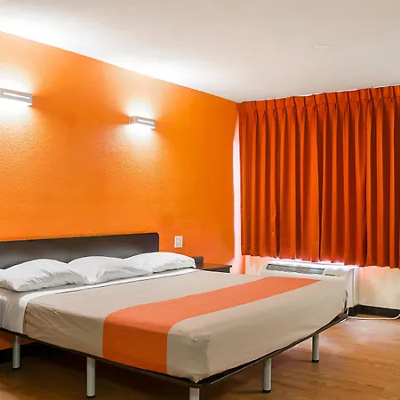 Motel 6-New Orleans, La - Near Downtown-3