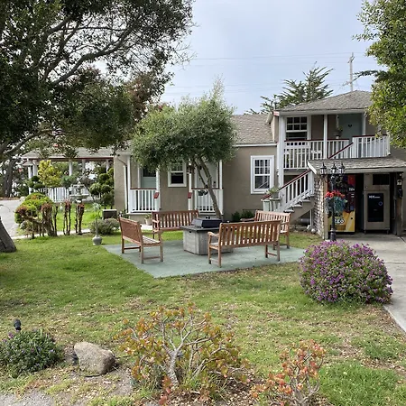 Bide-A-Wee Inn And Cottages-2