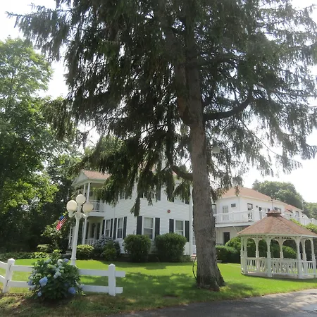 Shoreway Acres Inn & Cape Cod Lodging-2
