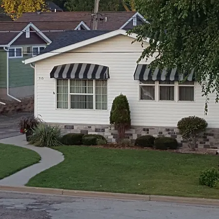 Black Hawk Motel & Suites-2
