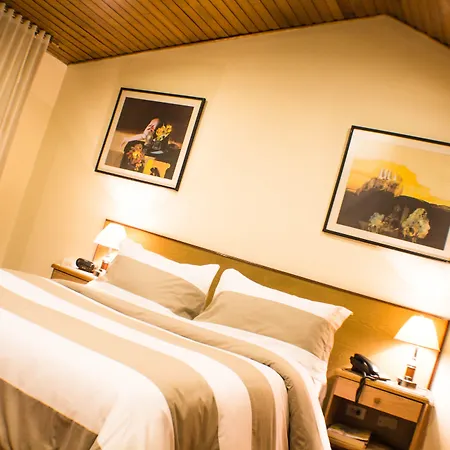 Hotel Charlies Place-3