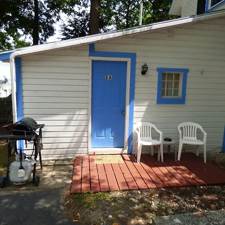 Weirs Beach Motel & Cottages-3