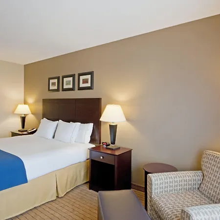 Holiday Inn Express & Suites Malone By Ihg-2