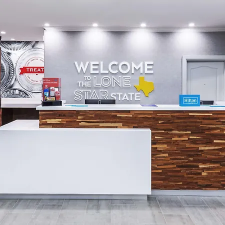 Hampton Inn & Suites Dallas I-30 Cockrell Hill, Tx-3