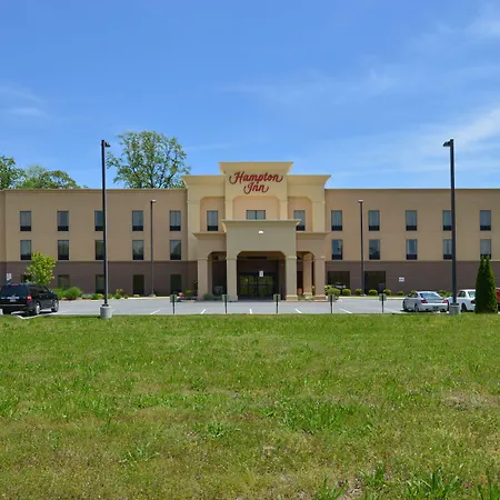 Hampton Inn Milford-2