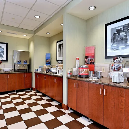 Hampton Inn Ellsworth-2