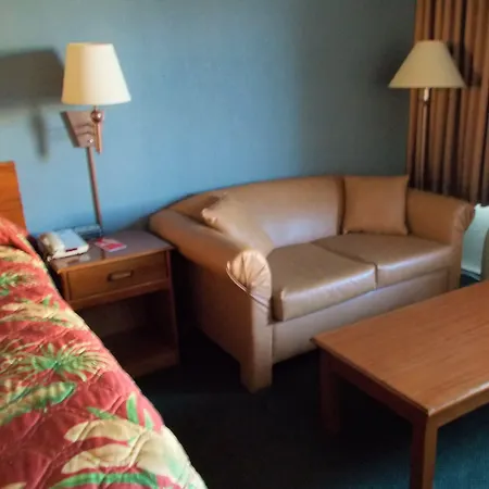 Econo Lodge Conway Central-3