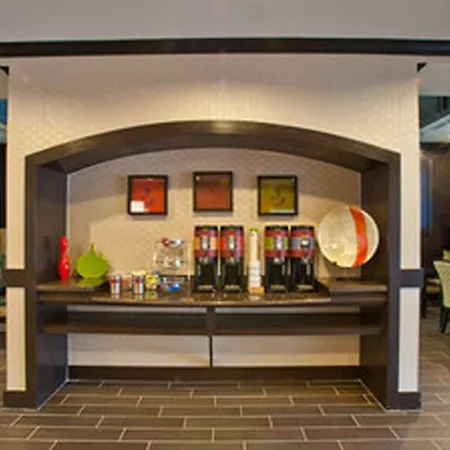 Hampton Inn & Suites Denison-3