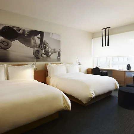 Le Germain Hotel Maple Leaf Square-2