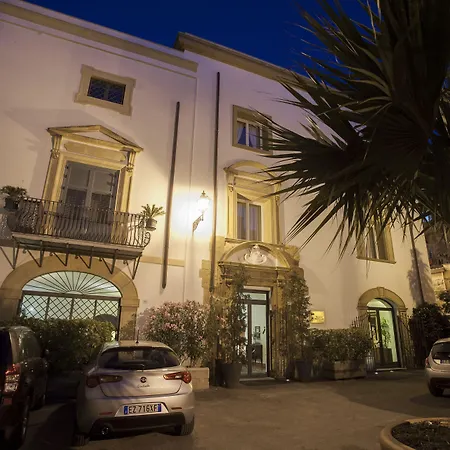 Palazzo Brunaccini Boutique Hotel-2