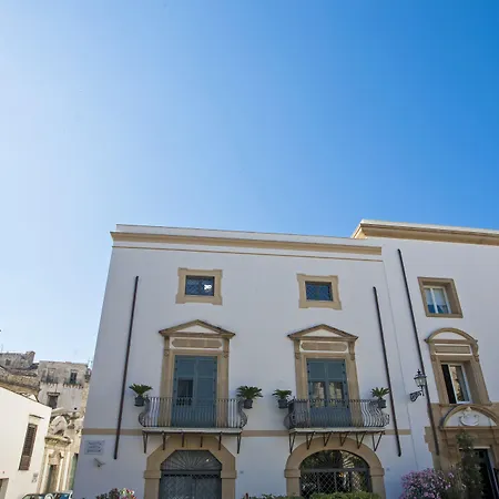 Palazzo Brunaccini Boutique Hotel-3