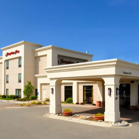 Hampton Inn Tomah-3