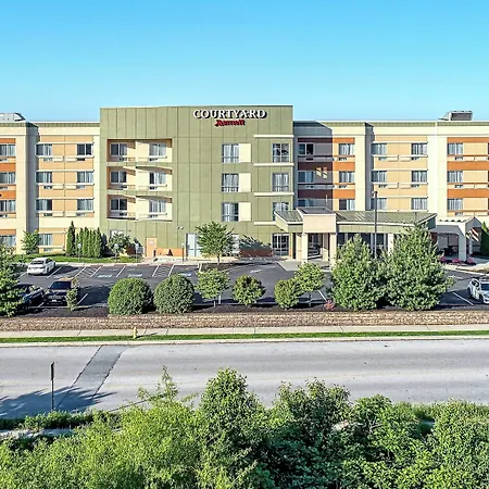 Courtyard By Marriott York-2