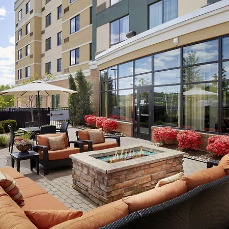Courtyard By Marriott Pittsburgh Washington Meadow Lands-3