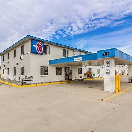 Dakota Inn Fargo-3